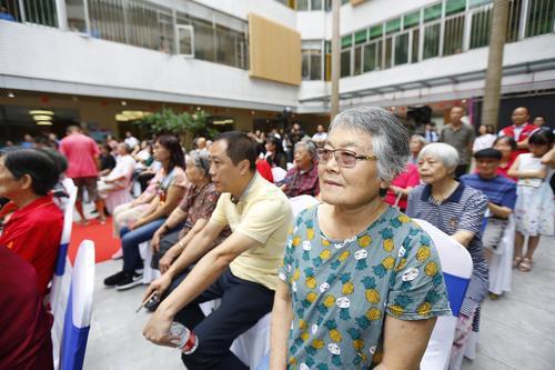深圳 老年人五成空巢或留守状态,2027年步入老龄化社会