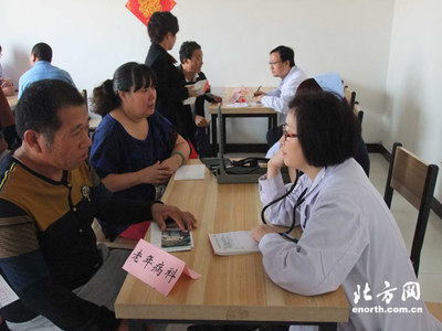 西青医院党团志愿者敬老义诊 切实服务百姓健康-新闻中心-北方网